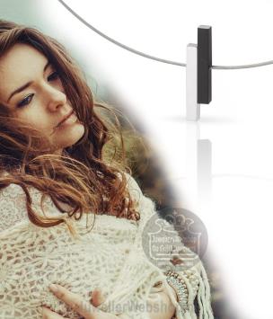 clic collier drie staaldraden met twee staafjes c116z zwart
